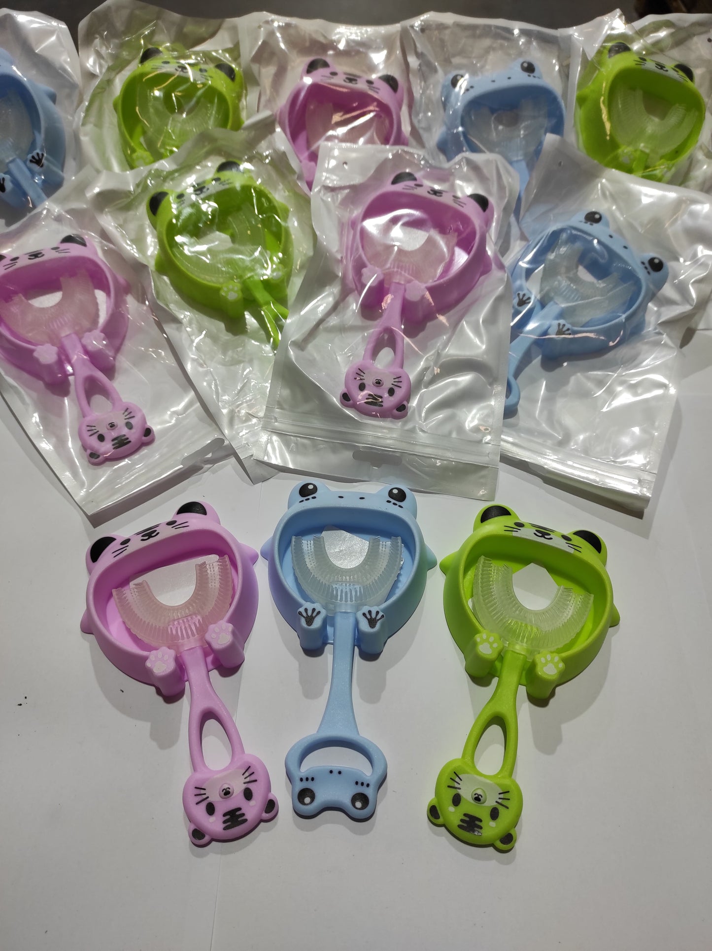 Cepillo de dientes para niños - forma U - additional image 13